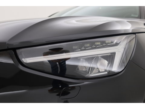 Volvo XC40 1.5 T4 Plug-in hybrid Ultimate Bright | Pano-dak | Adap. cruise | sportstoelen | camera | Dodehoek (Blis) | H&K Audio |