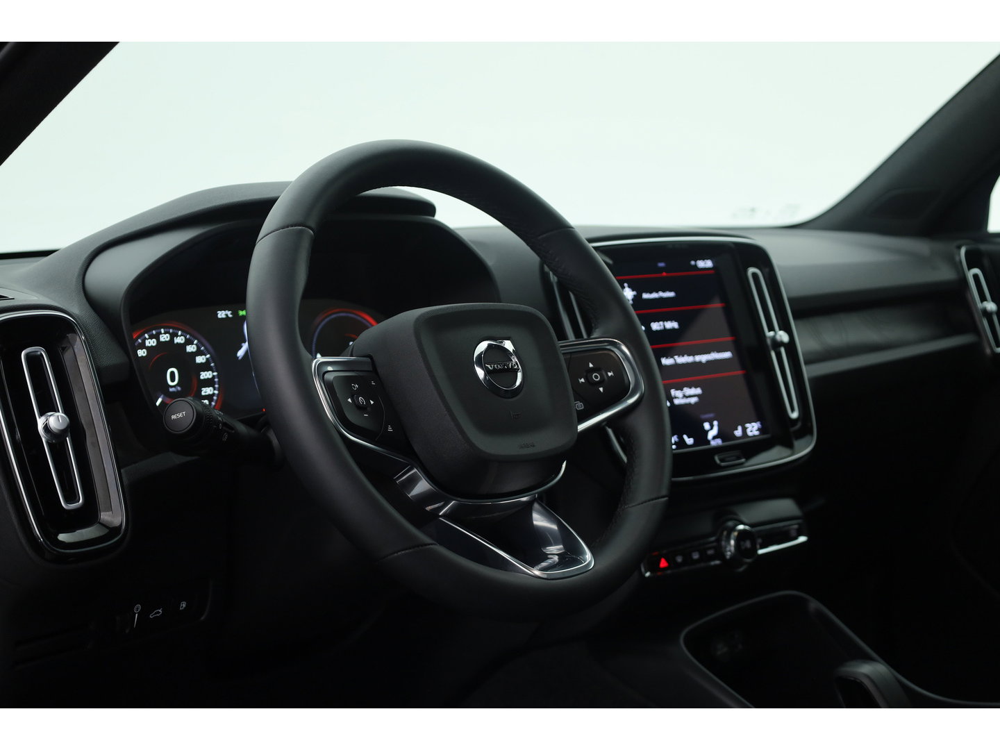 Volvo XC40 1.5 T4 Plug-in hybrid Ultimate Bright | Pano-dak | Adap. cruise | sportstoelen | camera | Dodehoek (Blis) | H&K Audio |