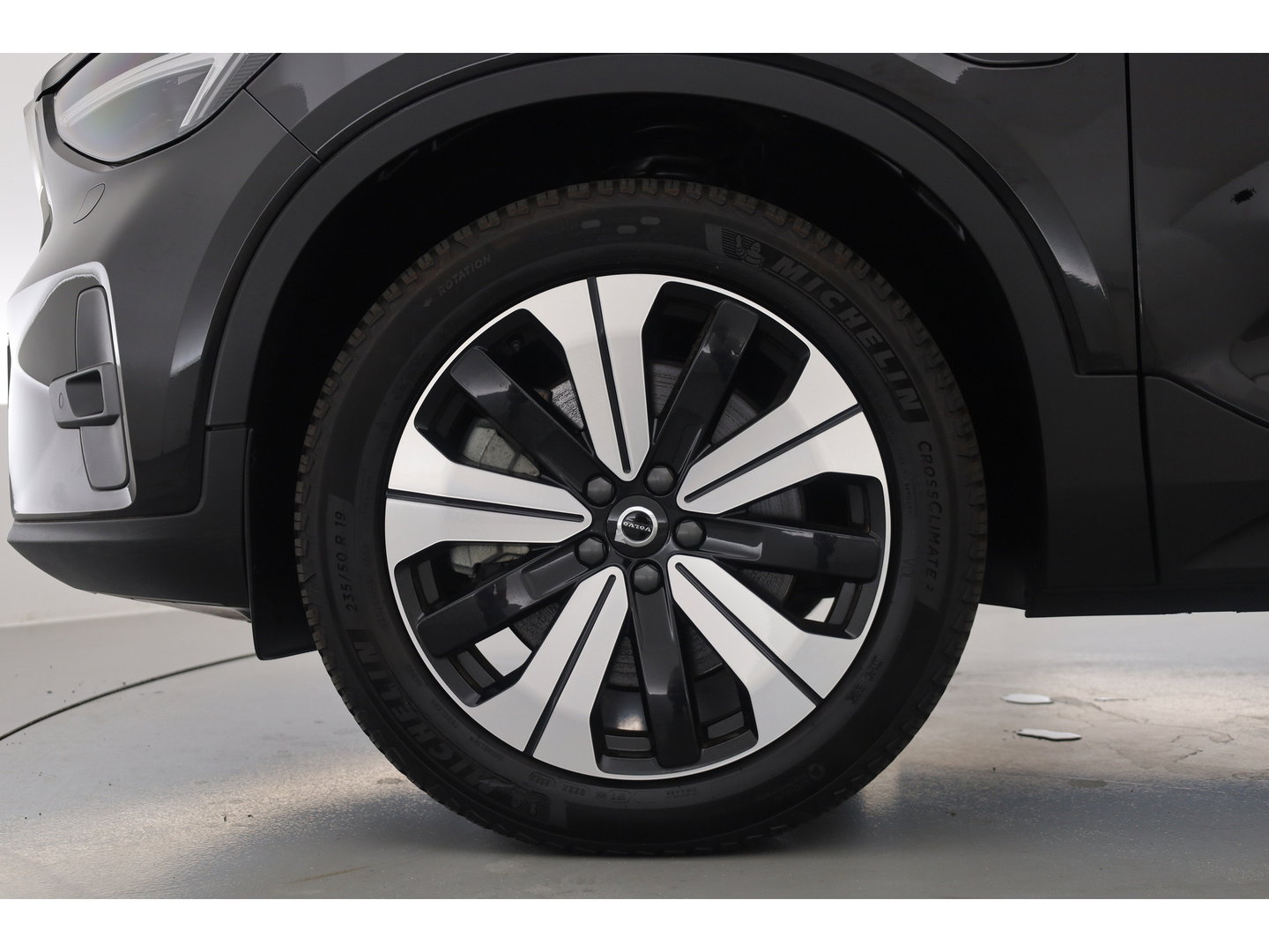 Volvo XC40 1.5 T4 Plug-in hybrid Ultimate Bright | Pano-dak | Adap. cruise | sportstoelen | camera | Dodehoek (Blis) | H&K Audio |