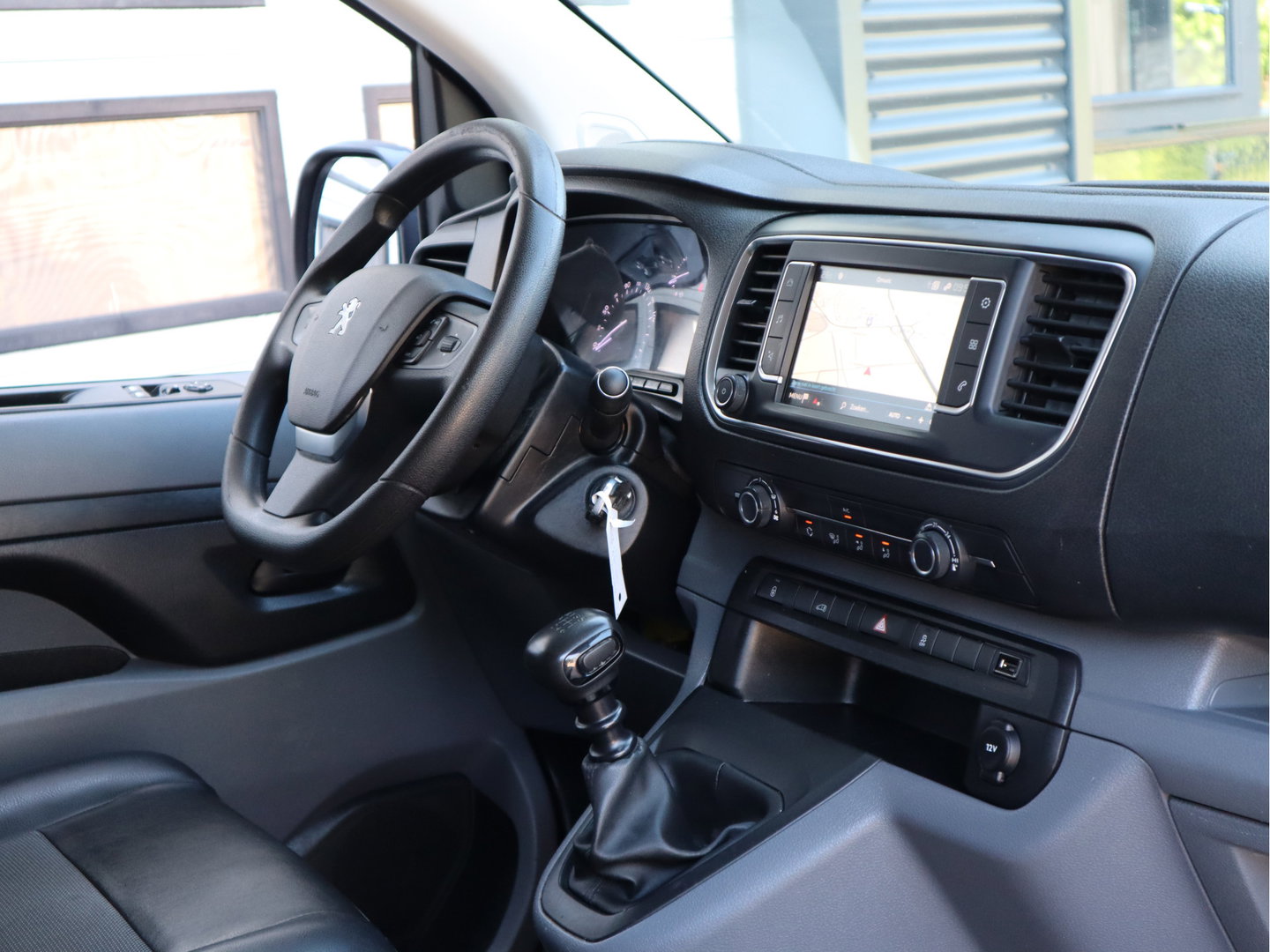 Peugeot Expert 2.0 BlueHDI 123pk Euro 6 - Extra Lang L3 - Trekhaak - Imperiaal - Navi