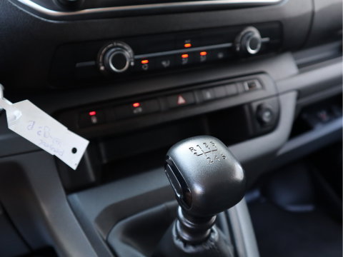 Peugeot Expert 2.0 BlueHDI 123pk Euro 6 - Extra Lang L3 - Trekhaak - Imperiaal - Navi