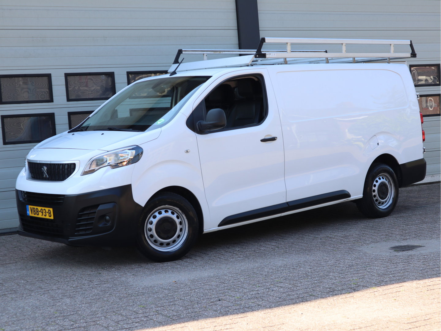 Peugeot Expert 2.0 BlueHDI 123pk Euro 6 - Extra Lang L3 - Trekhaak - Imperiaal - Navi