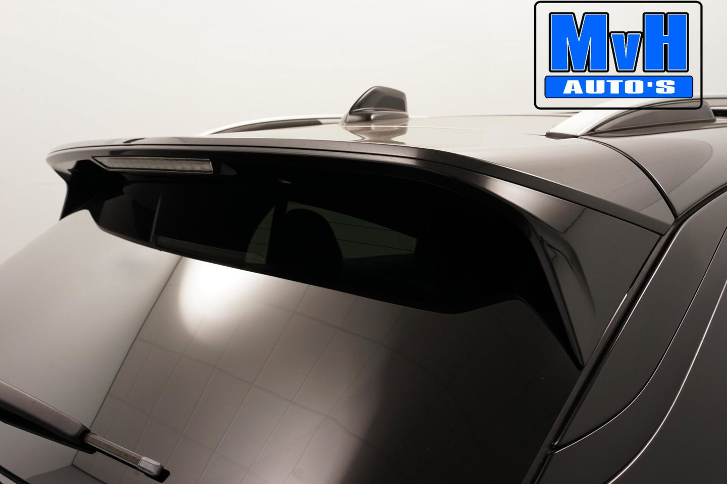 Lynk & Co 01 1.5 PHEV|FULL BL XL|LEER/ALCANT|ZW.HEMEL|SOH96%