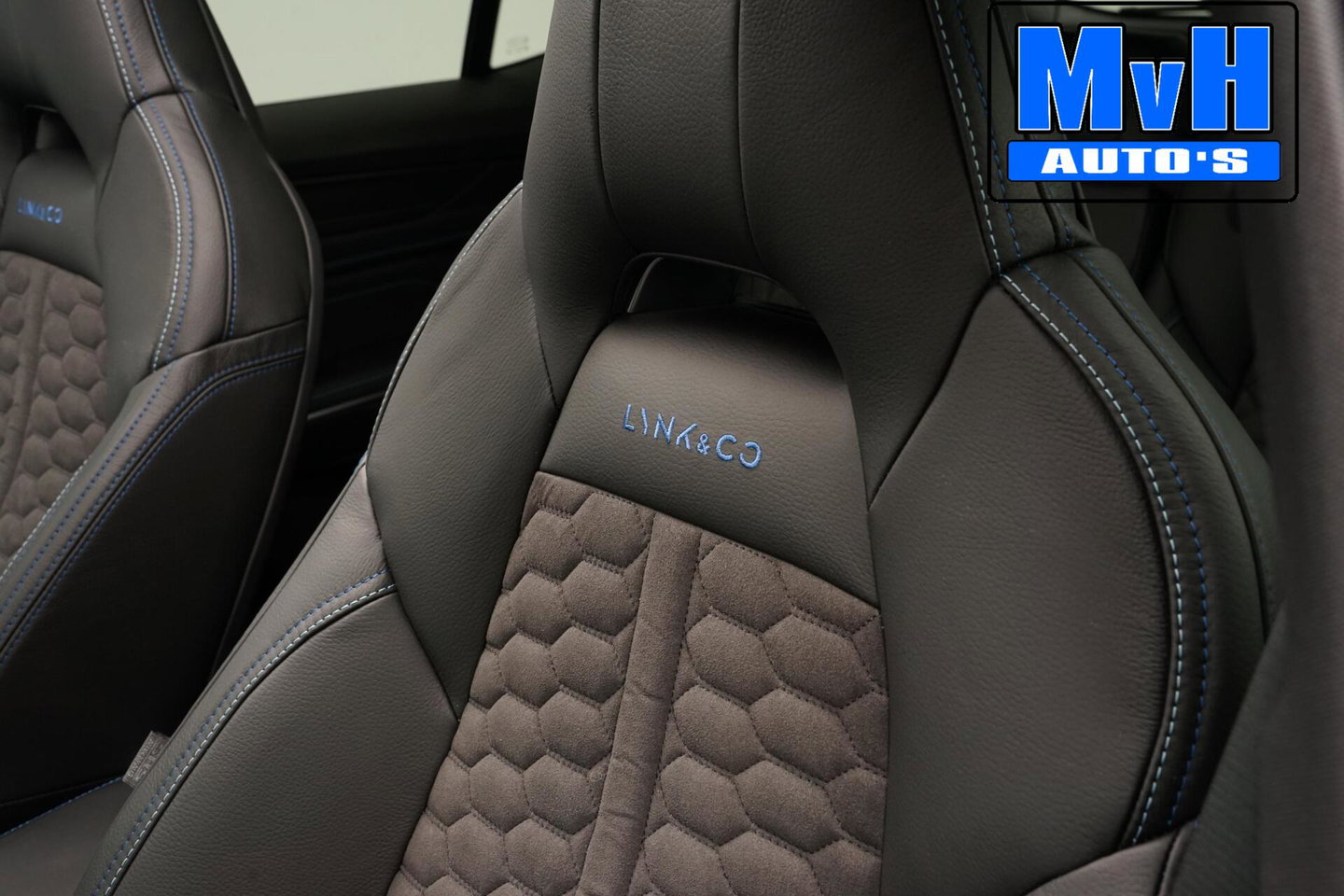 Lynk & Co 01 1.5 PHEV|FULL BL XL|LEER/ALCANT|ZW.HEMEL|SOH96%