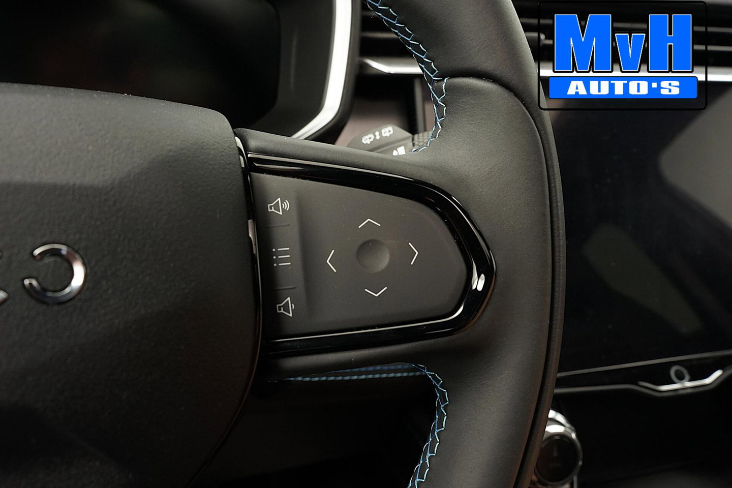 Lynk & Co 01 1.5 PHEV|FULL BL XL|LEER/ALCANT|ZW.HEMEL|SOH96%