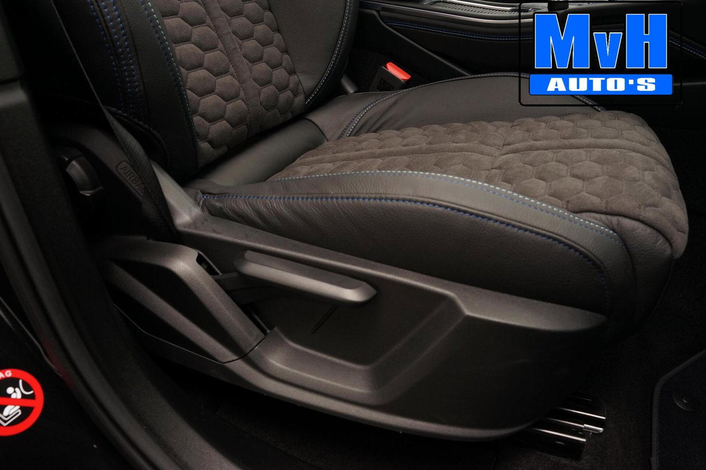 Lynk & Co 01 1.5 PHEV|FULL BL XL|LEER/ALCANT|ZW.HEMEL|SOH96%