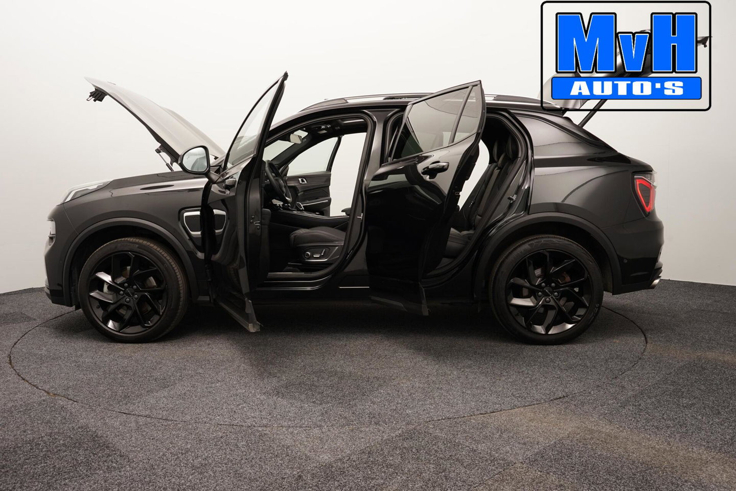 Lynk & Co 01 1.5 PHEV|FULL BL XL|LEER/ALCANT|ZW.HEMEL|SOH96%