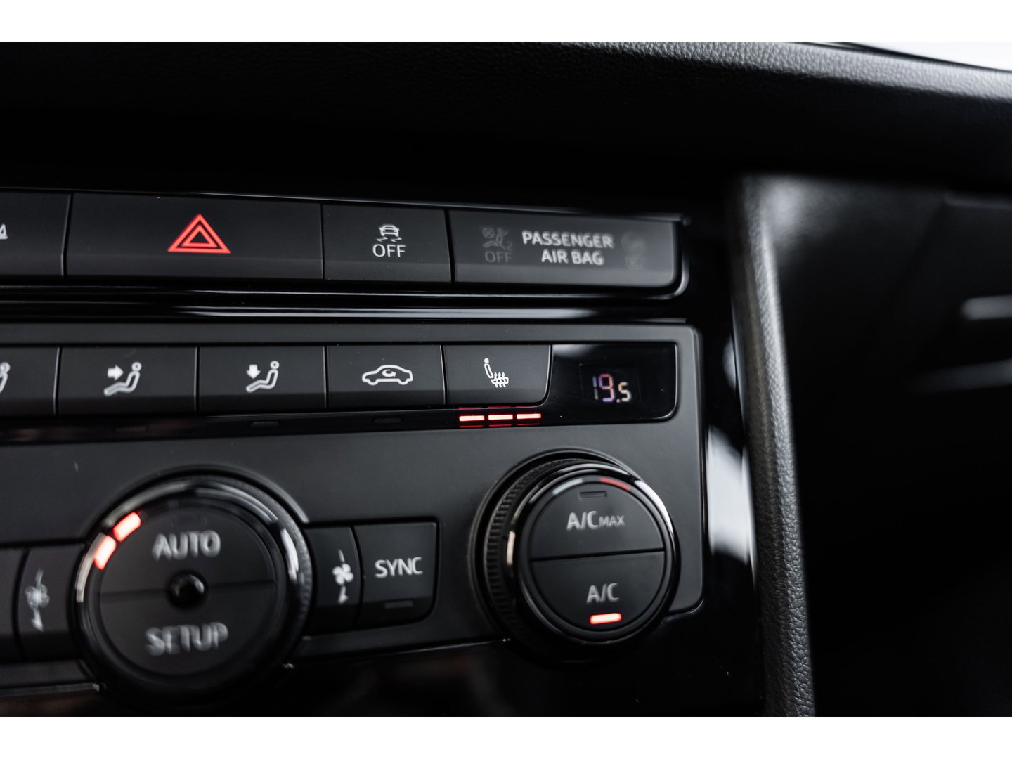 SEAT Leon 2.0 TSI ULTIMATE EDITION CUPRA PANO BEATS VIRTUAL