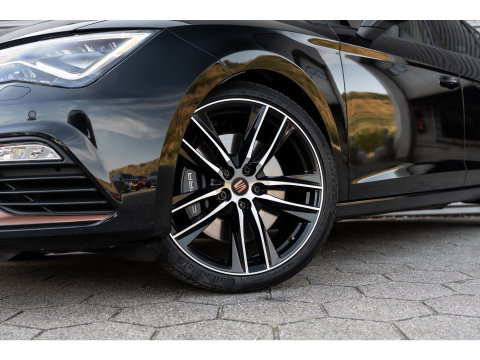 SEAT Leon 2.0 TSI ULTIMATE EDITION CUPRA PANO BEATS VIRTUAL
