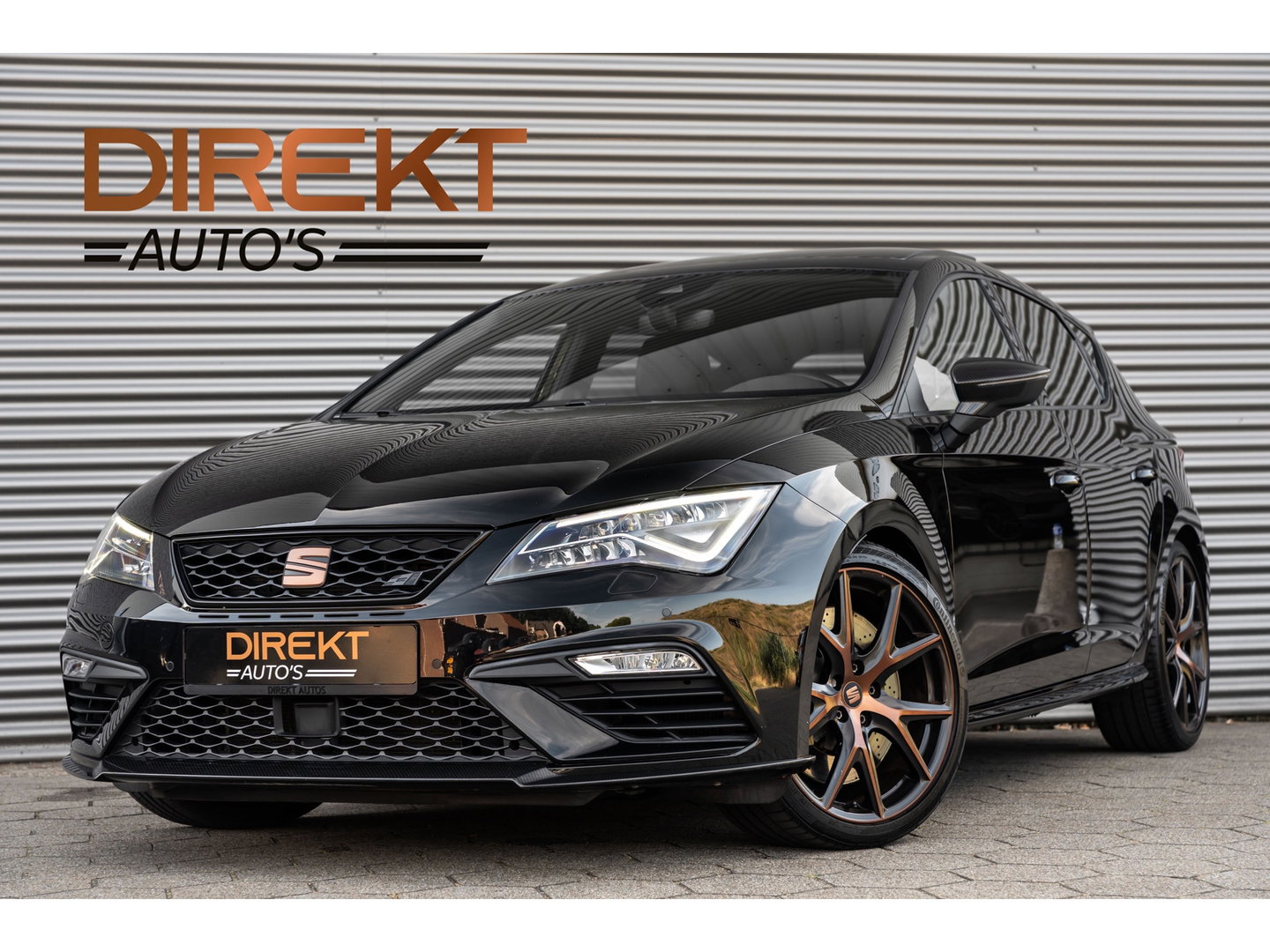 SEAT Leon 2.0 TSI CUPRA CARBON EDITION PANO BEATS BREMBO VOL