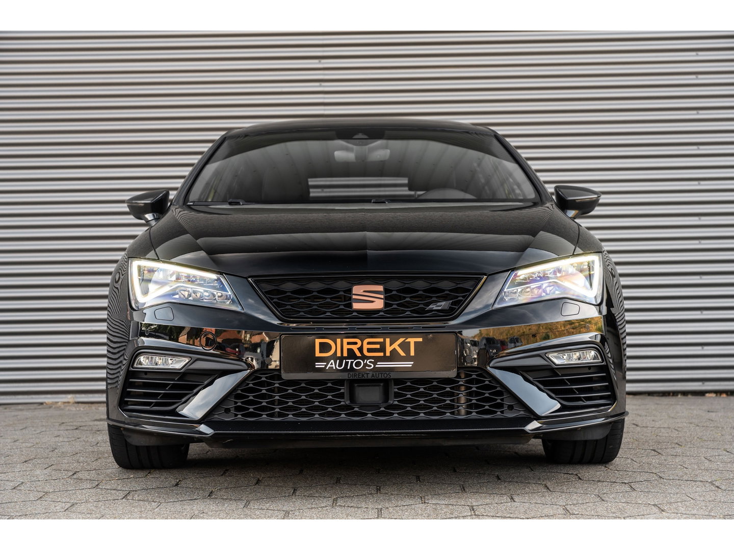 SEAT Leon 2.0 TSI CUPRA CARBON EDITION PANO BEATS BREMBO VOL