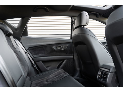 SEAT Leon 2.0 TSI CUPRA CARBON EDITION PANO BEATS BREMBO VOL