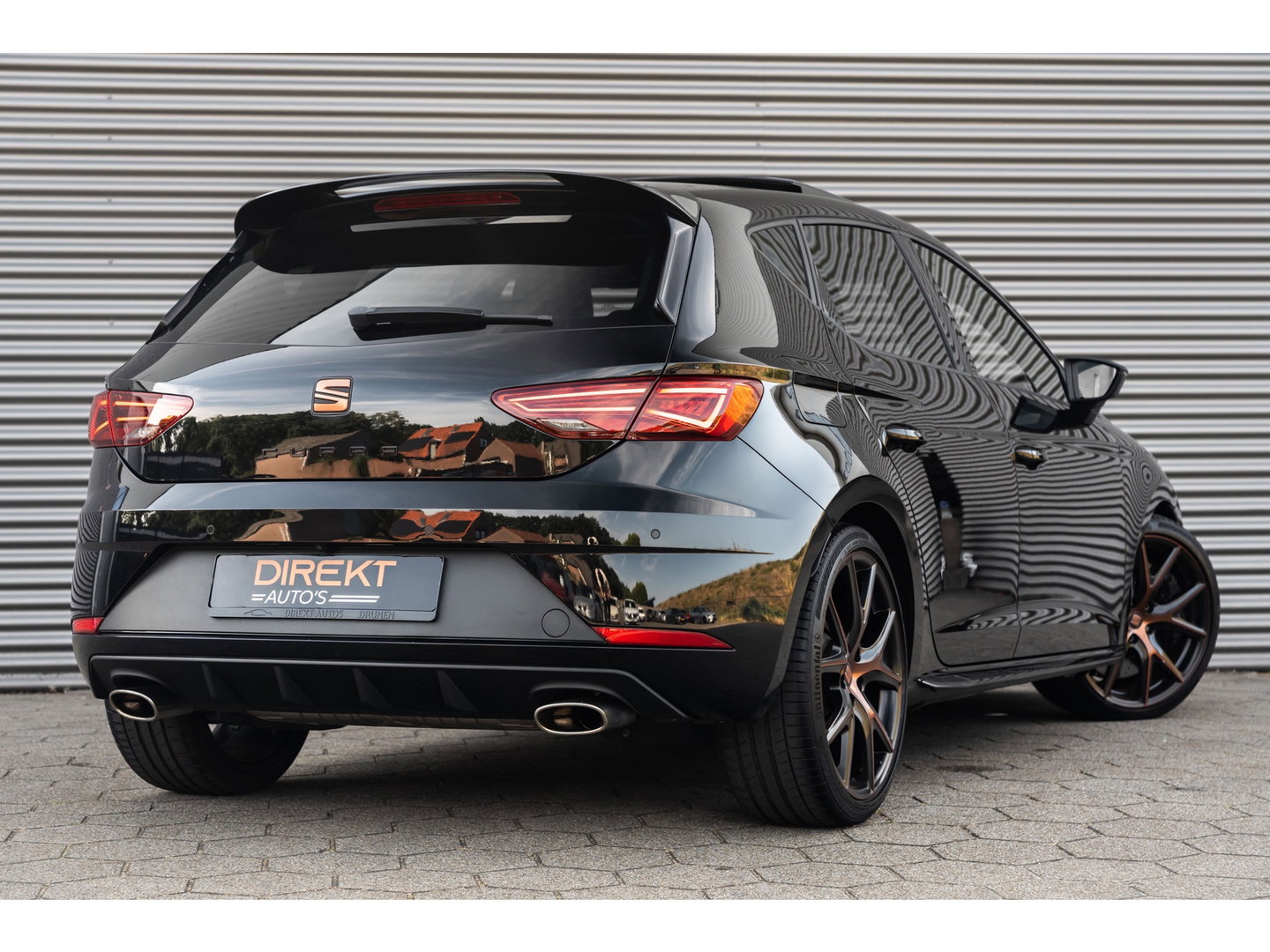 SEAT Leon 2.0 TSI CUPRA CARBON EDITION PANO BEATS BREMBO VOL