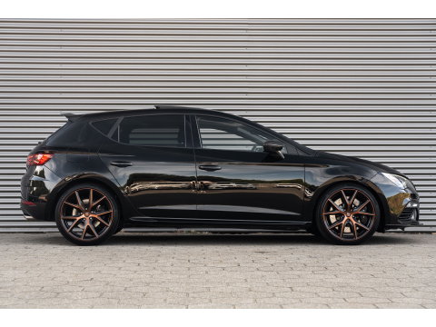 SEAT Leon 2.0 TSI CUPRA CARBON EDITION PANO BEATS BREMBO VOL