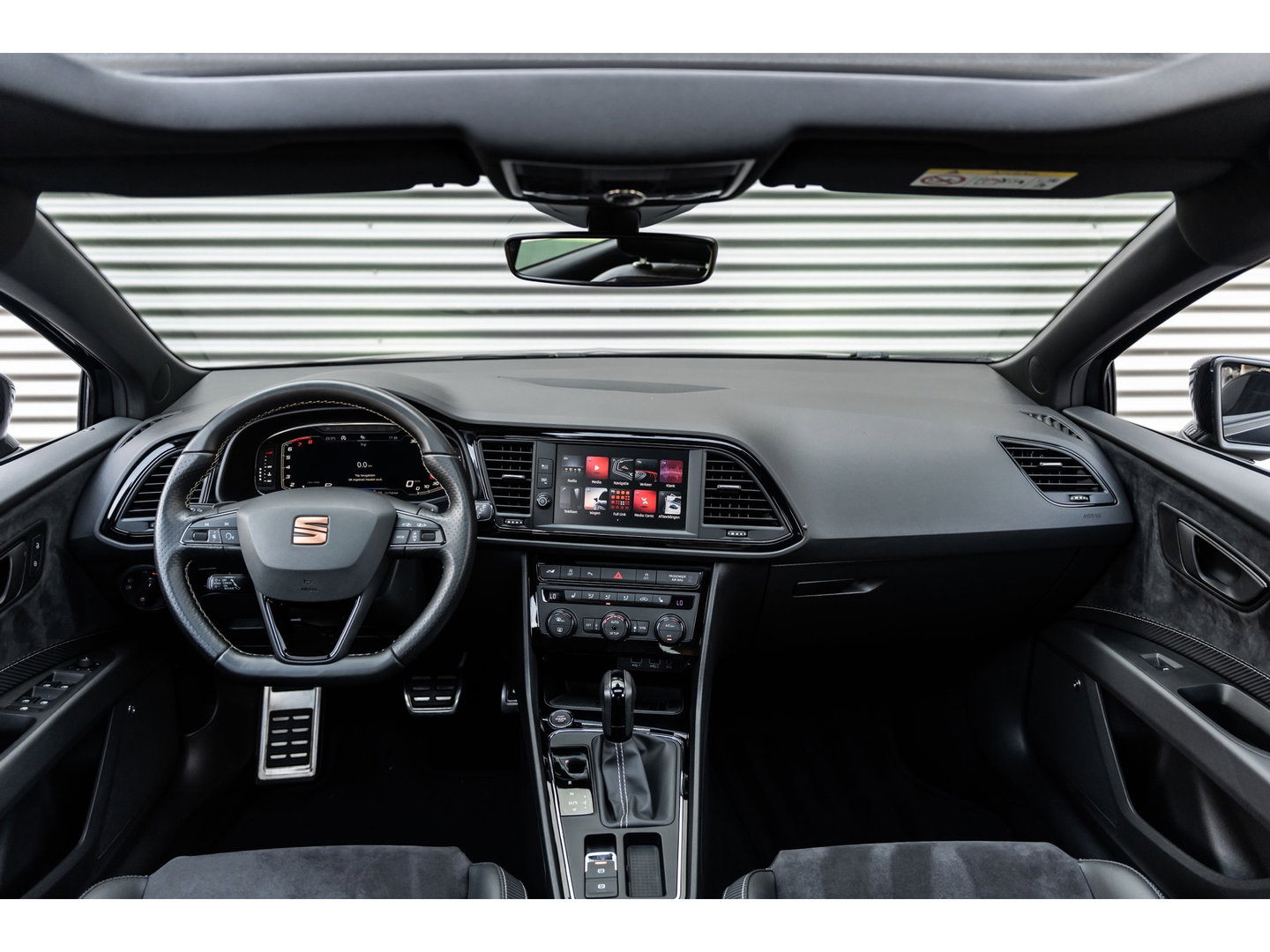 SEAT Leon 2.0 TSI CUPRA CARBON EDITION PANO BEATS BREMBO VOL