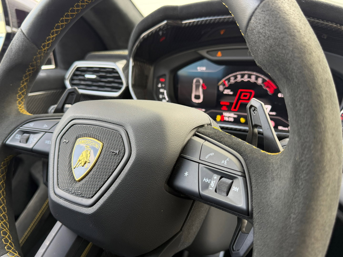 Lamborghini Urus 4.0 V8 Performante Pano|B&O-adv.|Akrapovic|Carbon|Rear-Entertainment