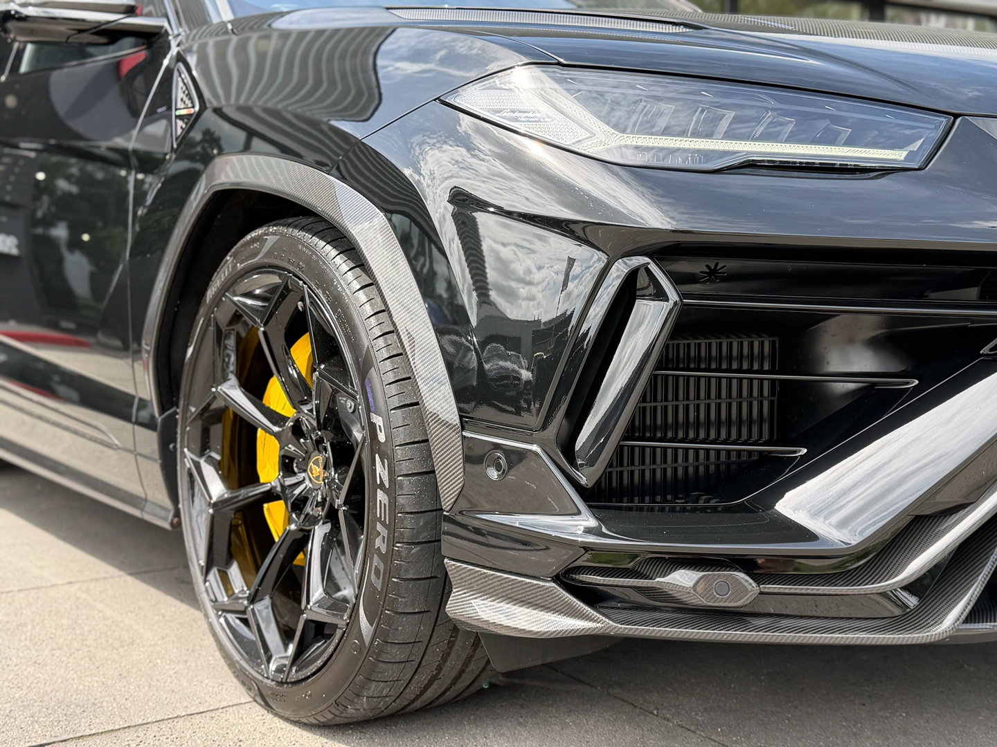 Lamborghini Urus 4.0 V8 Performante Pano|B&O-adv.|Akrapovic|Carbon|Rear-Entertainment