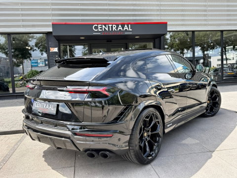 Lamborghini Urus 4.0 V8 Performante Pano|B&O-adv.|Akrapovic|Carbon|Rear-Entertainment