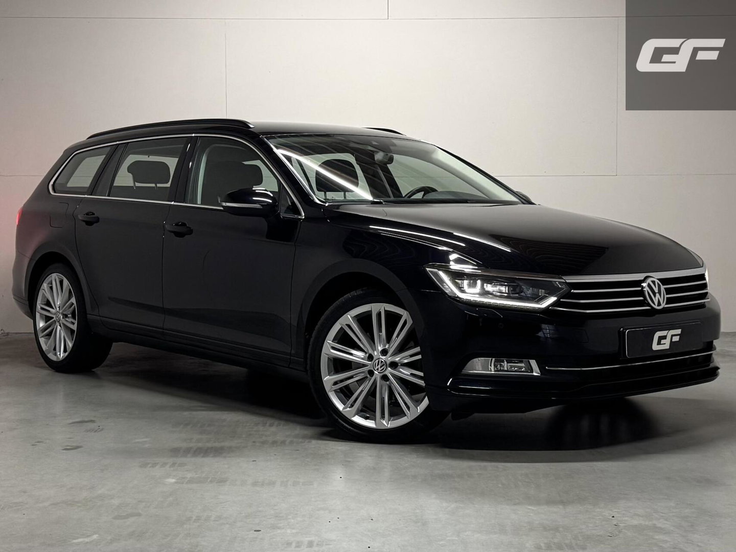 Volkswagen Passat Variant 1.4 TSI Highline CarPlay Camera Navi Cruise