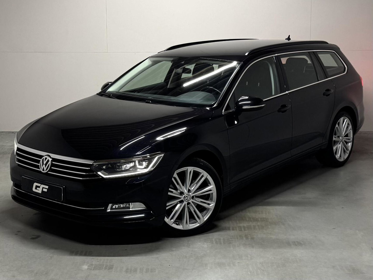 Volkswagen Passat Variant 1.4 TSI Highline CarPlay Camera Navi Cruise