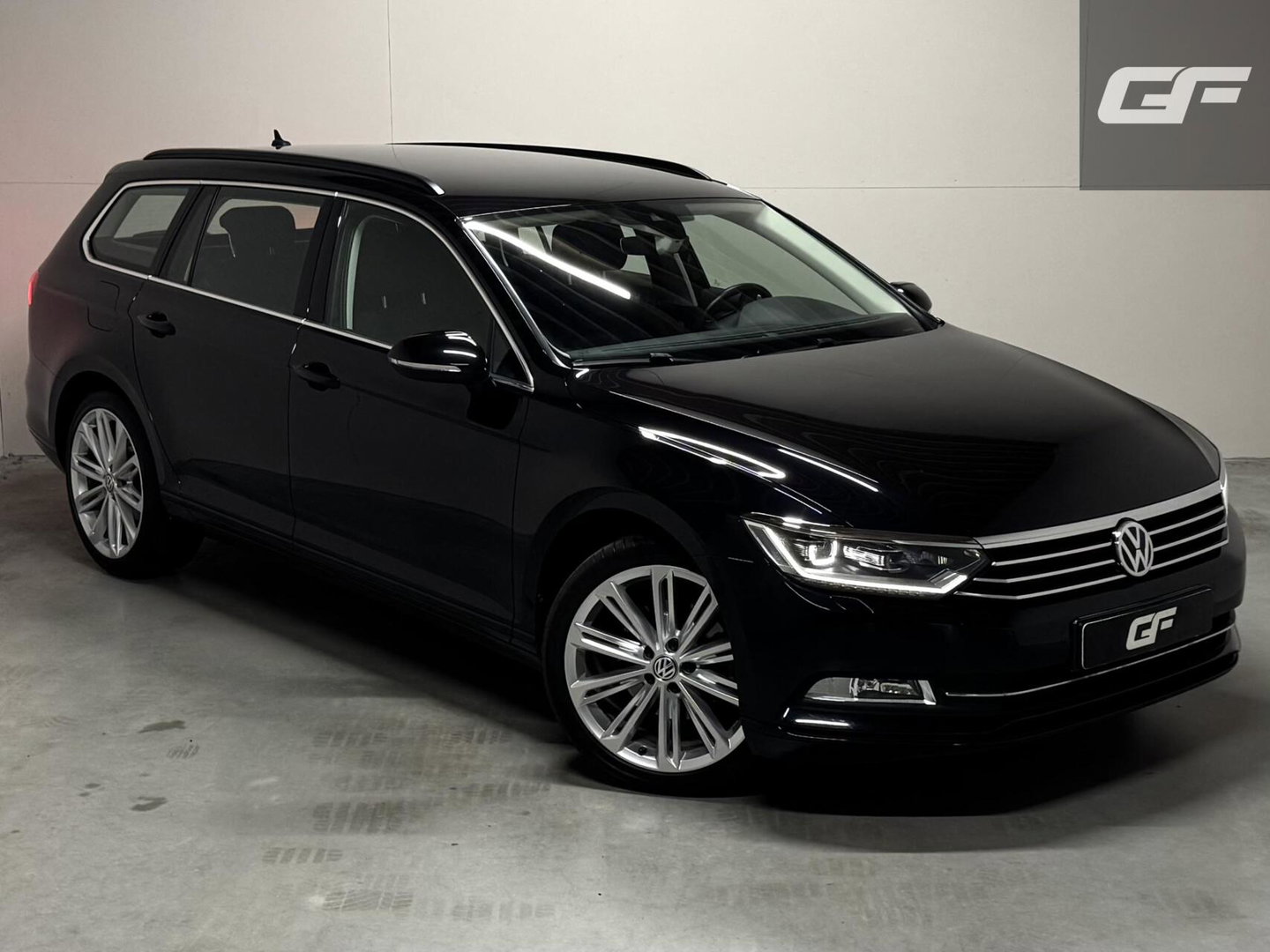 Volkswagen Passat Variant 1.4 TSI Highline CarPlay Camera Navi Cruise