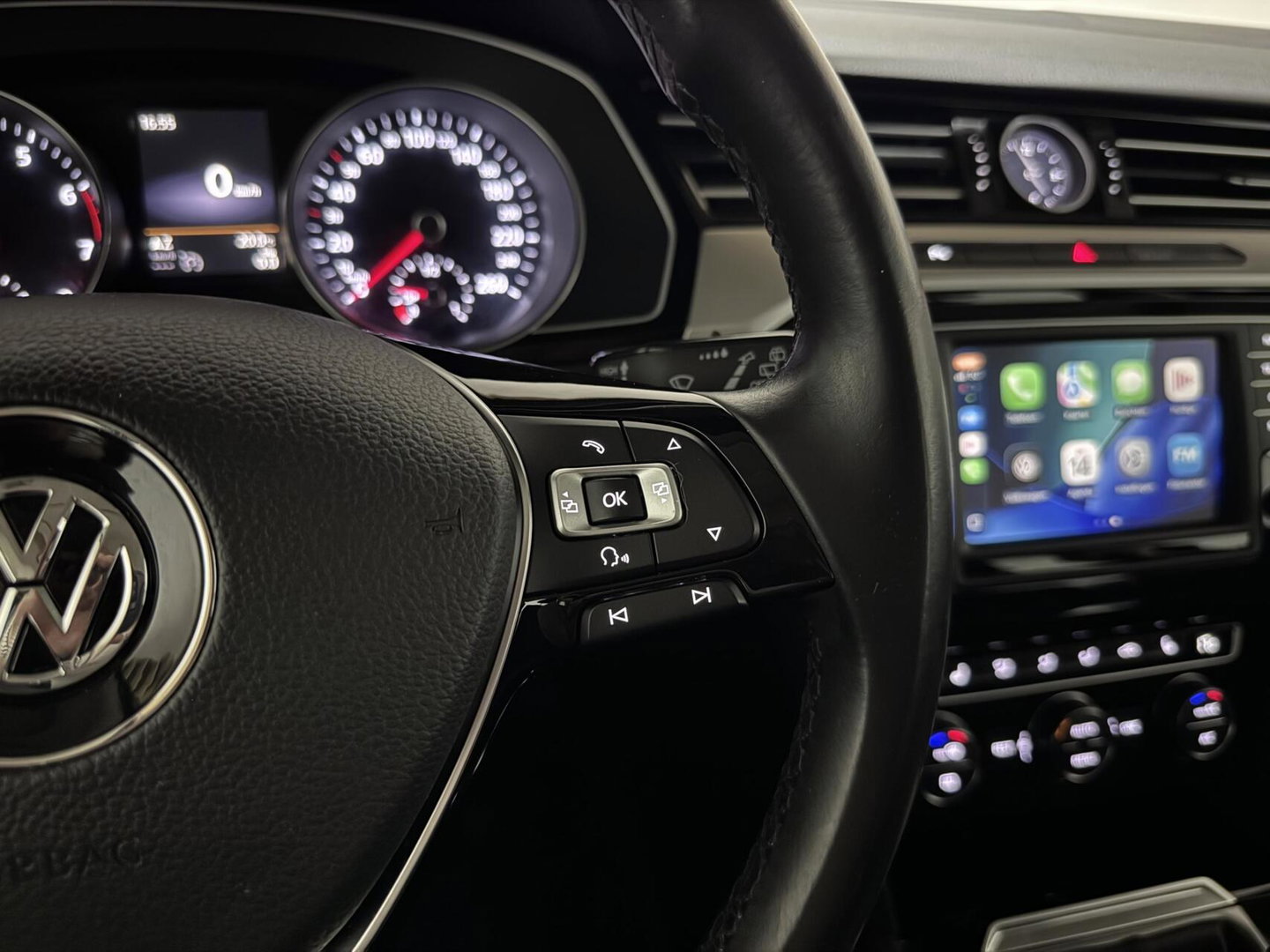 Volkswagen Passat Variant 1.4 TSI Highline CarPlay Camera Navi Cruise