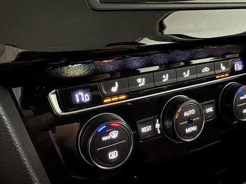 Volkswagen Passat Variant 1.4 TSI Highline CarPlay Camera Navi Cruise