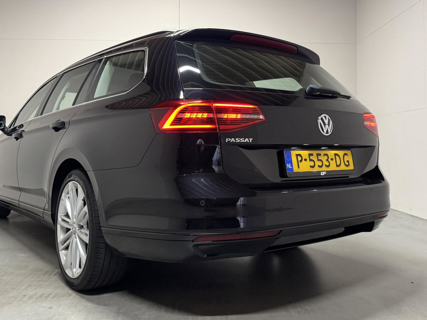 Volkswagen Passat Variant 1.4 TSI Highline CarPlay Camera Navi Cruise