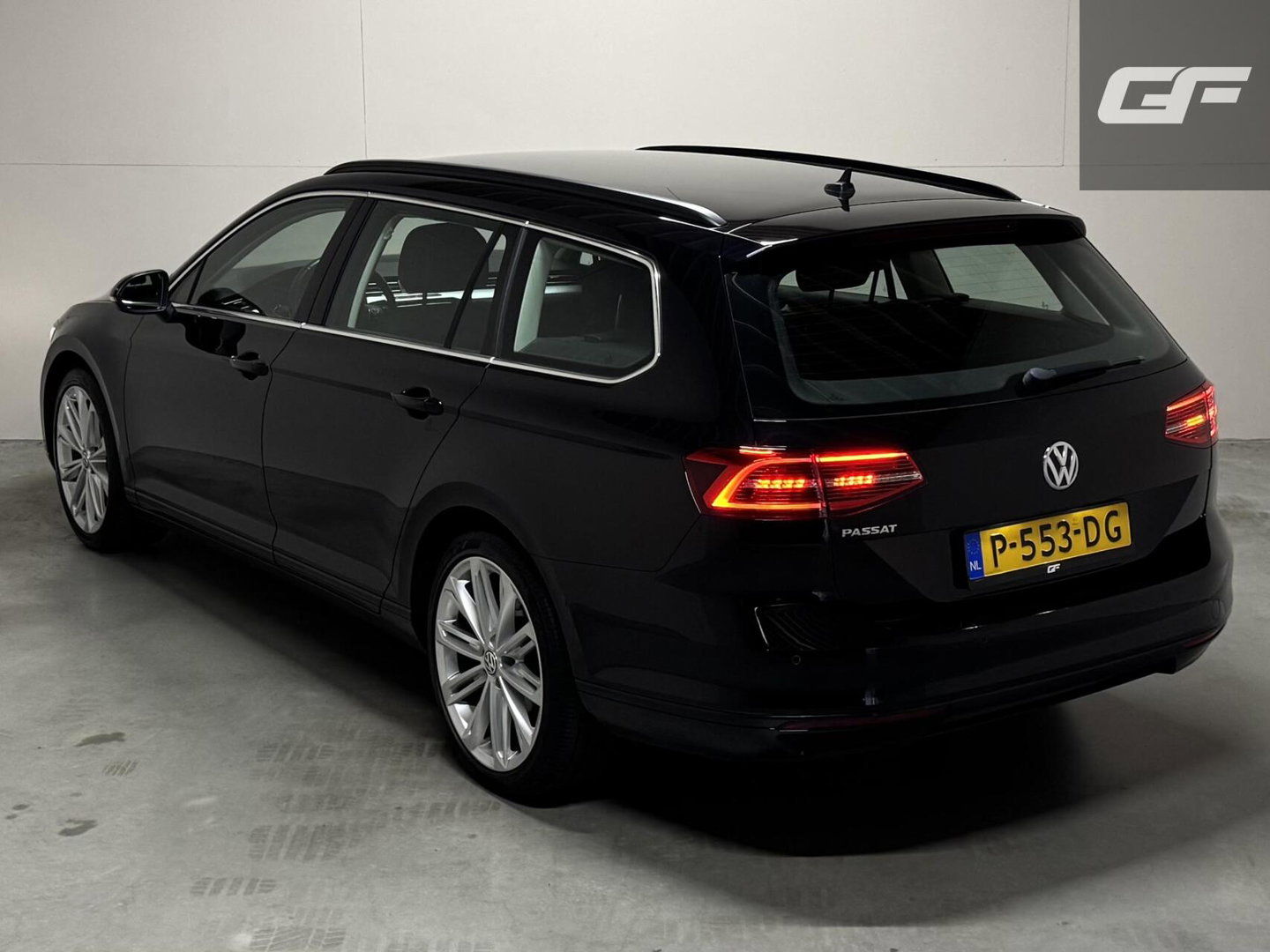 Volkswagen Passat Variant 1.4 TSI Highline CarPlay Camera Navi Cruise