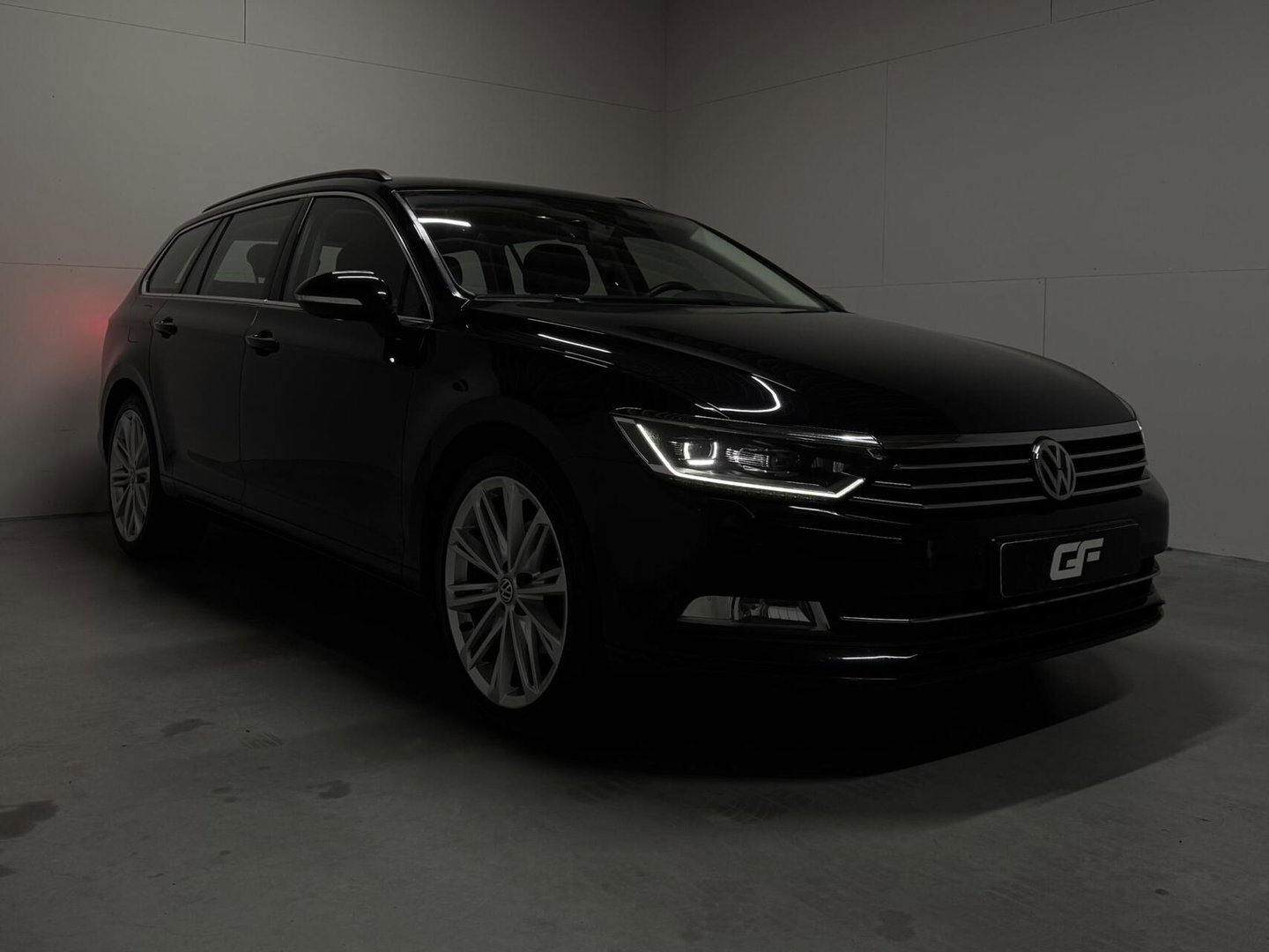 Volkswagen Passat Variant 1.4 TSI Highline CarPlay Camera Navi Cruise