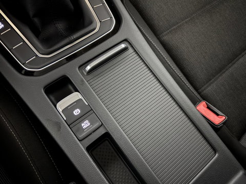 Volkswagen Passat Variant 1.4 TSI Highline CarPlay Camera Navi Cruise