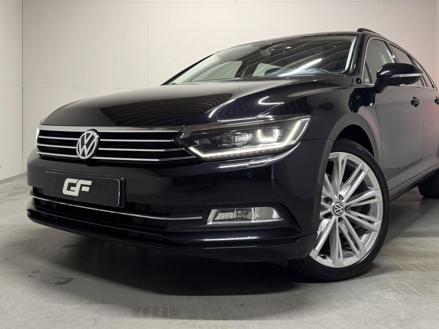 Volkswagen Passat Variant 1.4 TSI Highline CarPlay Camera Navi Cruise