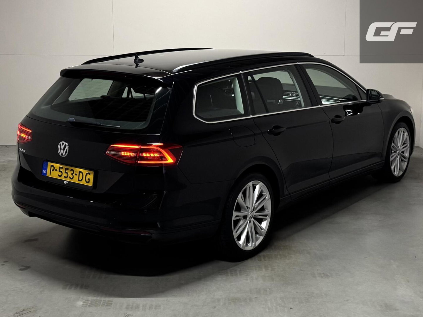 Volkswagen Passat Variant 1.4 TSI Highline CarPlay Camera Navi Cruise