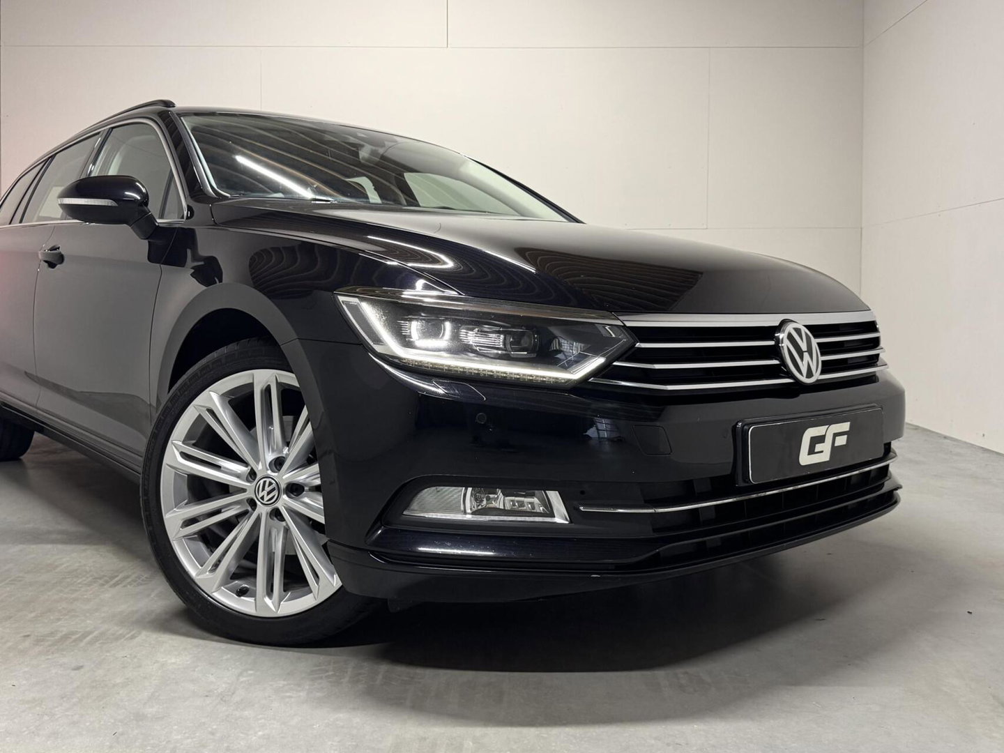 Volkswagen Passat Variant 1.4 TSI Highline CarPlay Camera Navi Cruise