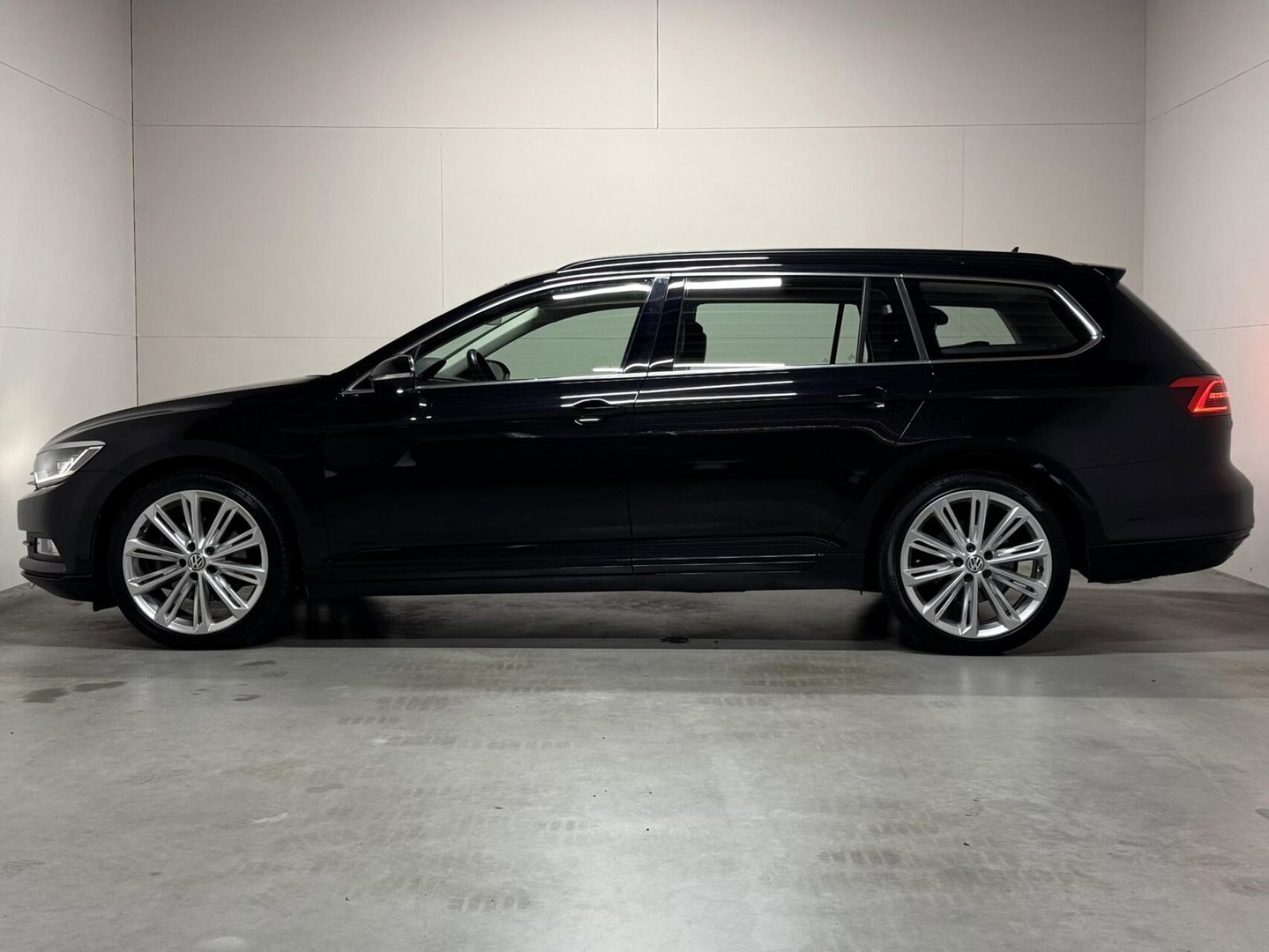 Volkswagen Passat Variant 1.4 TSI Highline CarPlay Camera Navi Cruise