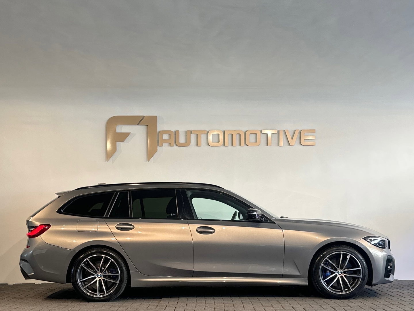 BMW 3 Serie Touring 330e xDrive High Ex M Sport Laser|Trekhaak