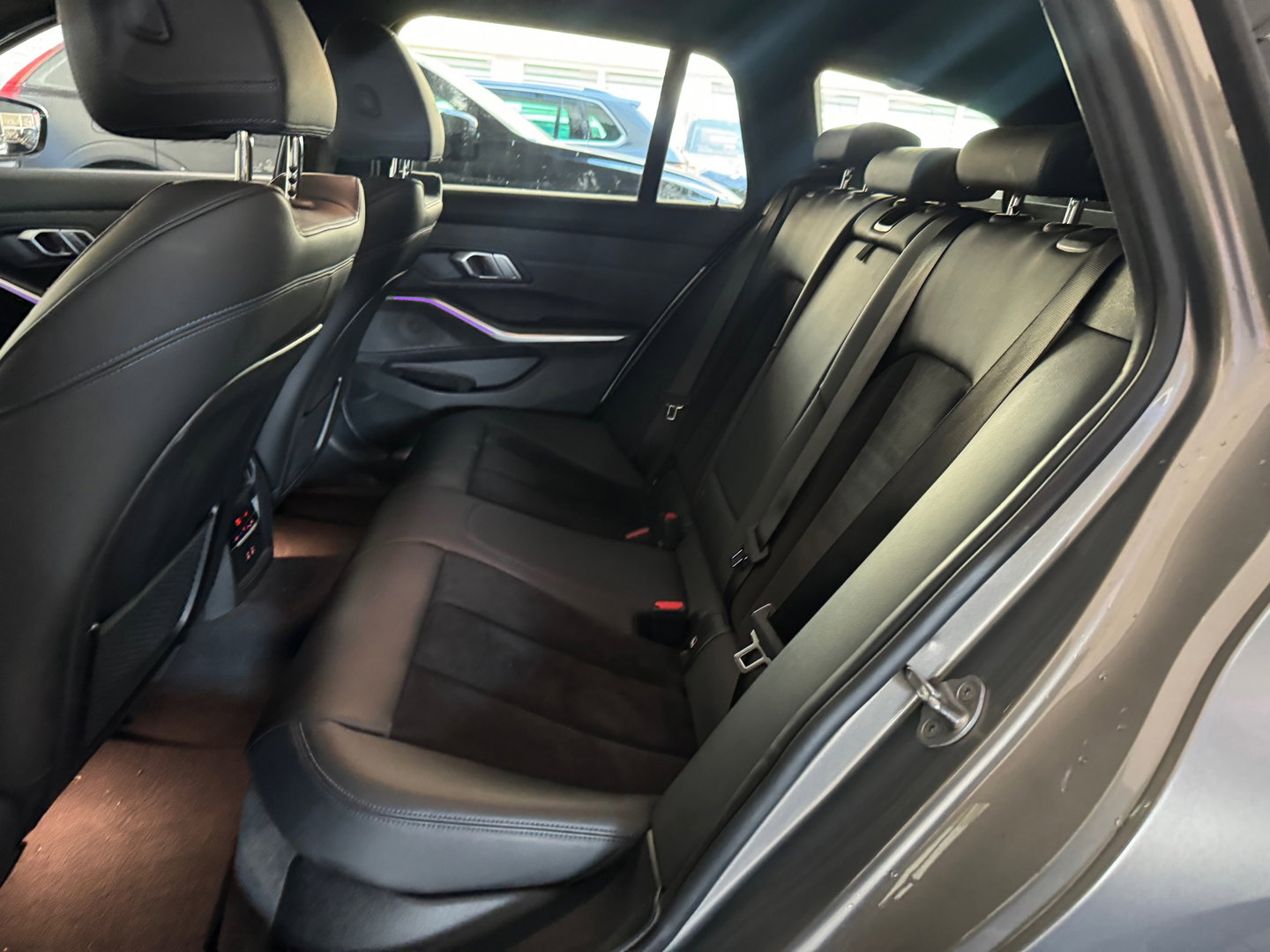 BMW 3 Serie Touring 330e xDrive High Ex M Sport Laser|Trekhaak