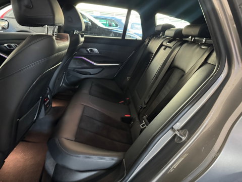 BMW 3 Serie Touring 330e xDrive High Ex M Sport Laser|Trekhaak