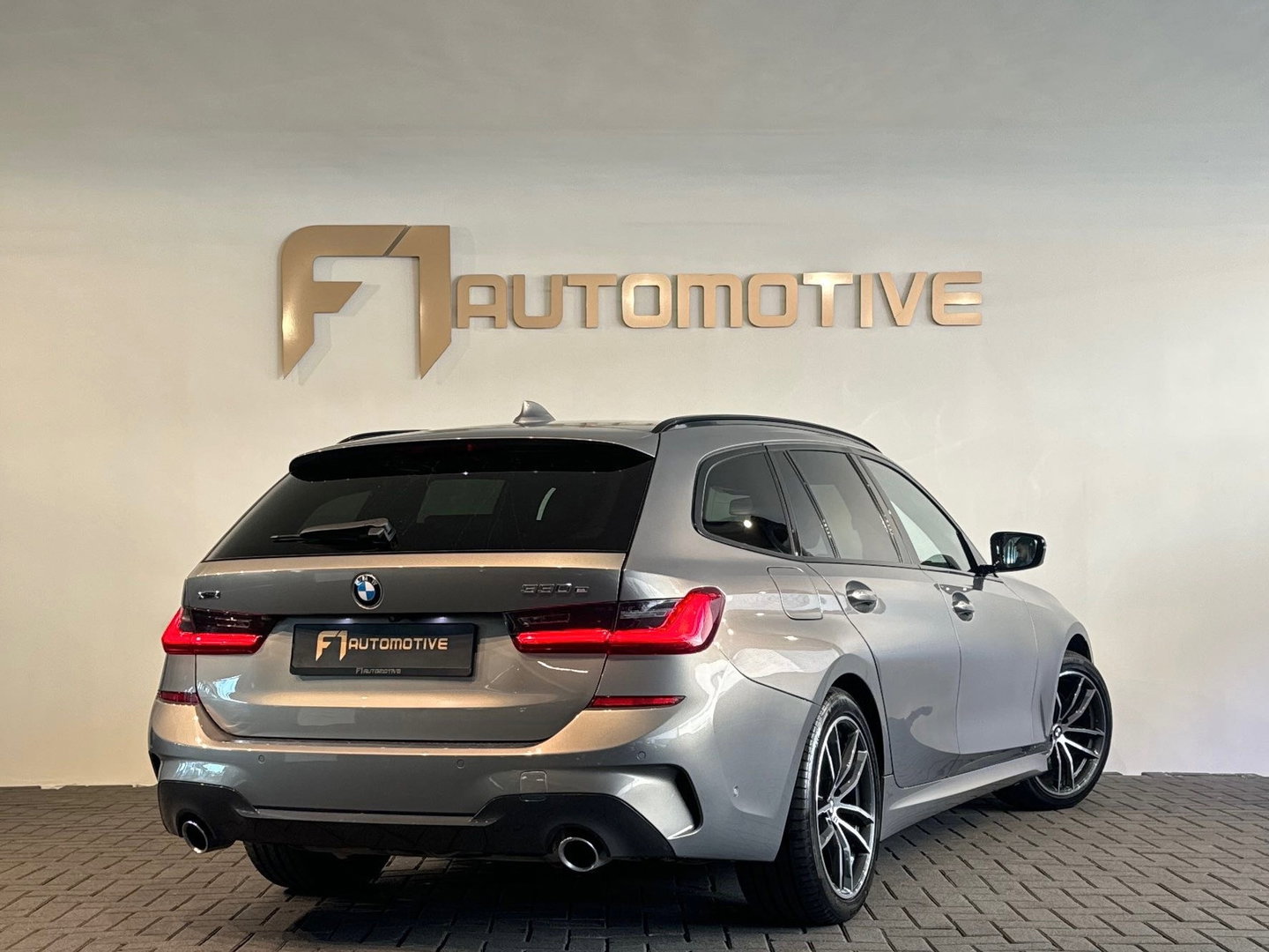 BMW 3 Serie Touring 330e xDrive High Ex M Sport Laser|Trekhaak