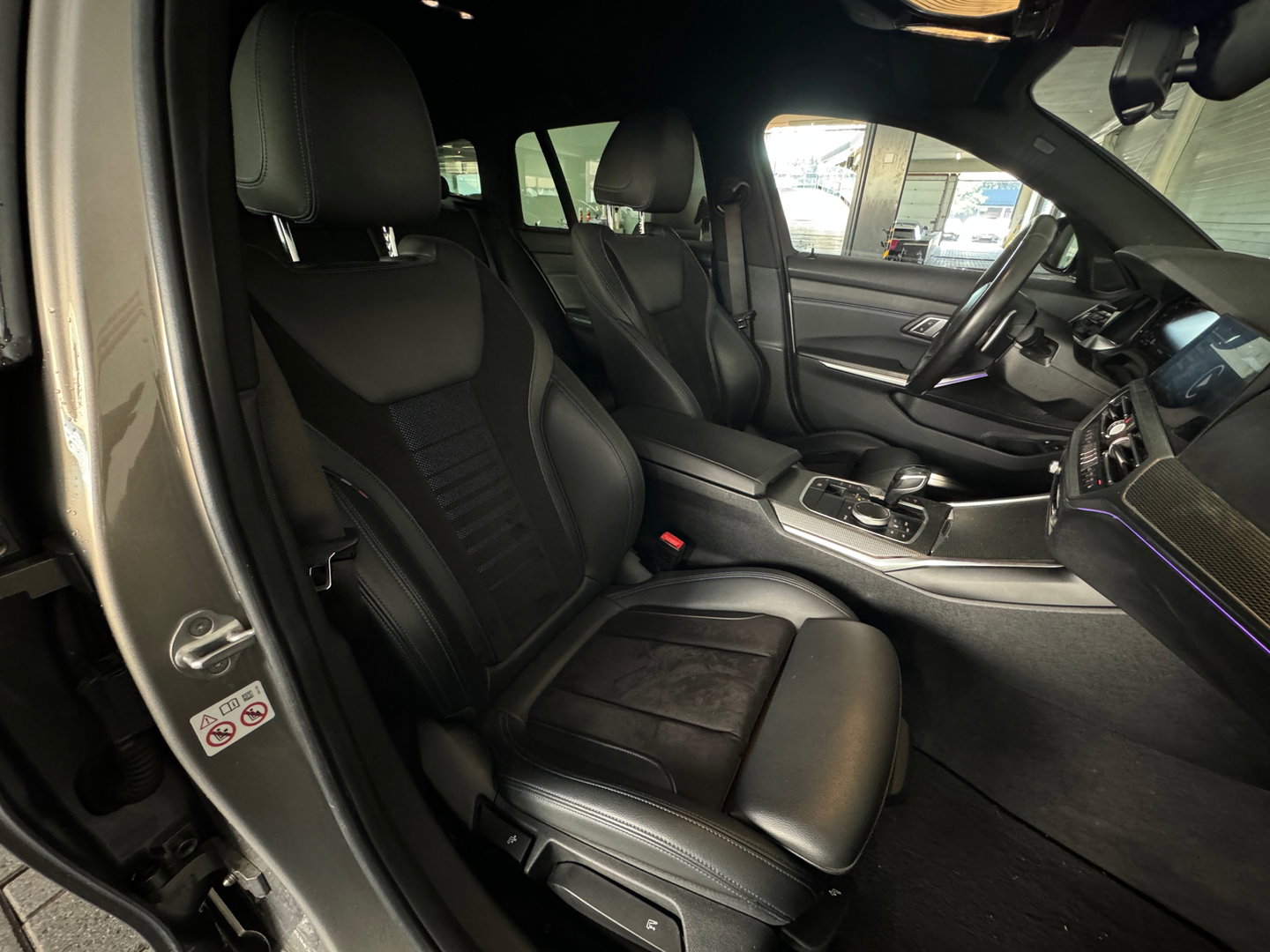 BMW 3 Serie Touring 330e xDrive High Ex M Sport Laser|Trekhaak