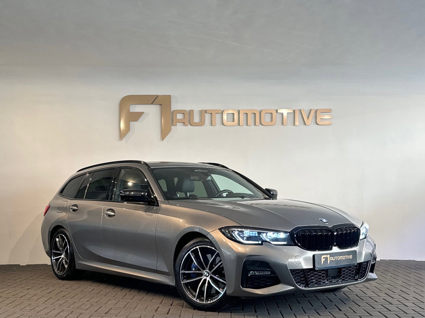 BMW 3 Serie Touring 330e xDrive High Ex M Sport Laser|Trekhaak
