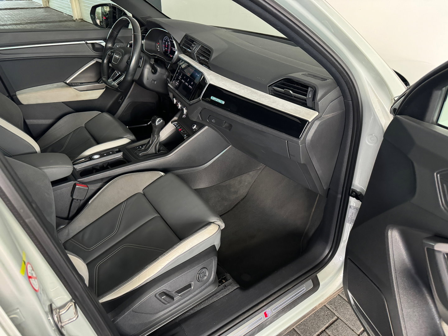 Audi Q3 Sportback 45 TFSI quattro edition Pano|Keyless|Sfeer