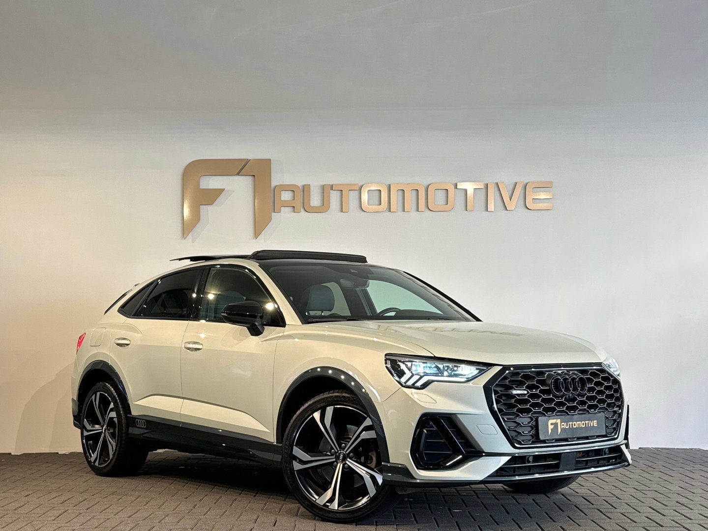 Audi Q3 Sportback 45 TFSI quattro edition Pano|Keyless|Sfeer