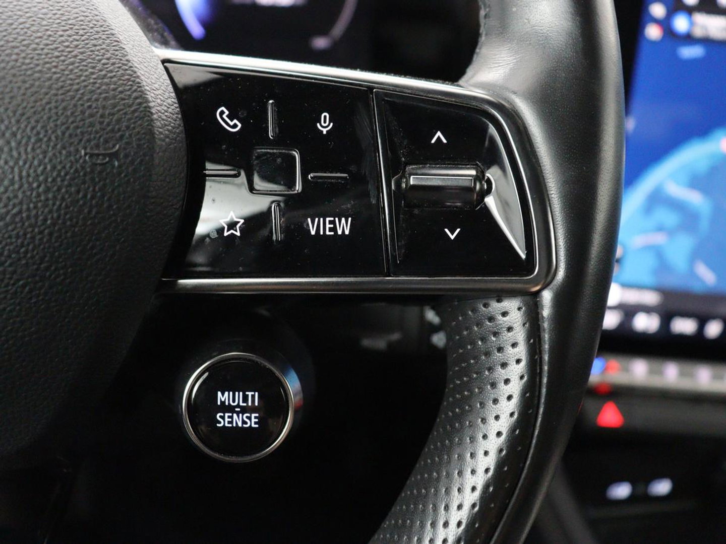 Renault Austral 1.2 mild hybrid advanced 130 techno | Stoelverwarming | Navigatie | Cruise control | Camera | Bluetooth | Carplay | Sfeerverlichting | Climate control | Keyless | Virtual cockpit | Full LED