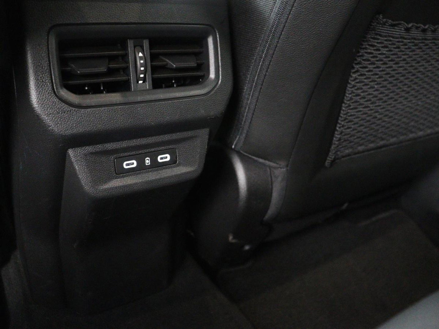 Renault Austral 1.2 mild hybrid advanced 130 techno | Stoelverwarming | Navigatie | Cruise control | Camera | Bluetooth | Carplay | Sfeerverlichting | Climate control | Keyless | Virtual cockpit | Full LED