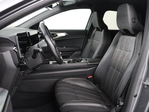 Renault Austral 1.2 mild hybrid advanced 130 techno | Stoelverwarming | Navigatie | Cruise control | Camera | Bluetooth | Carplay | Sfeerverlichting | Climate control | Keyless | Virtual cockpit | Full LED