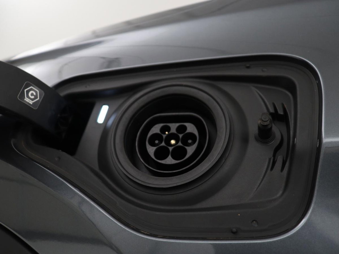 BMW X1 xDrive25e | Panaramadak | Camera | Cruise control | Climate control | Buetooth | Navigatie | DAB+