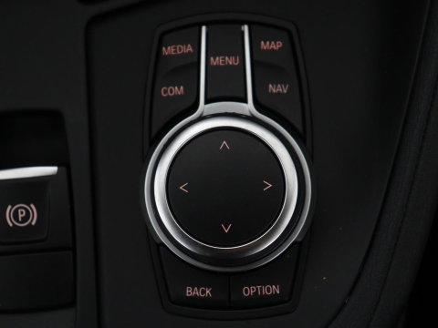 BMW X1 xDrive25e | Panaramadak | Camera | Cruise control | Climate control | Buetooth | Navigatie | DAB+
