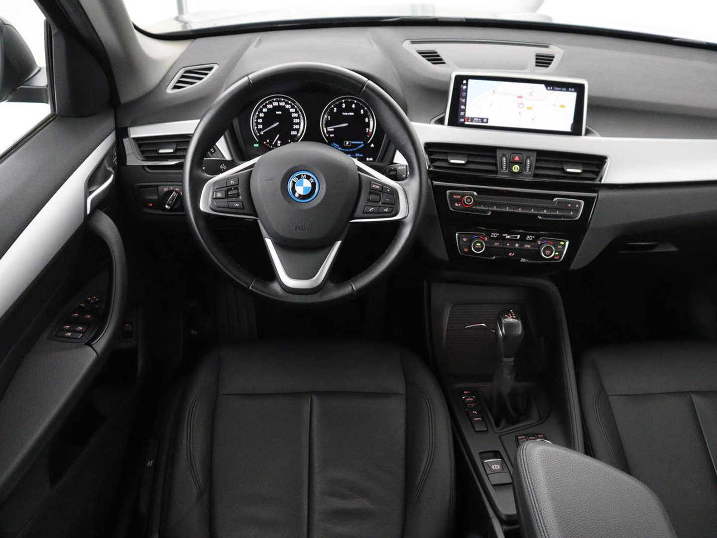 BMW X1 xDrive25e | Panaramadak | Camera | Cruise control | Climate control | Buetooth | Navigatie | DAB+