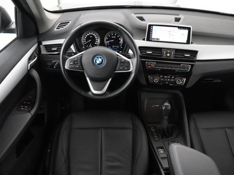 BMW X1 xDrive25e | Panaramadak | Camera | Cruise control | Climate control | Buetooth | Navigatie | DAB+